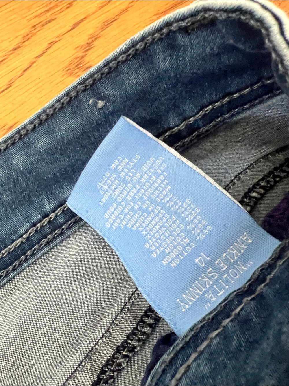 Hydraulic Women's Embroidered Crop Jeans - Faded Blue size 14 - Picture 3 of 5